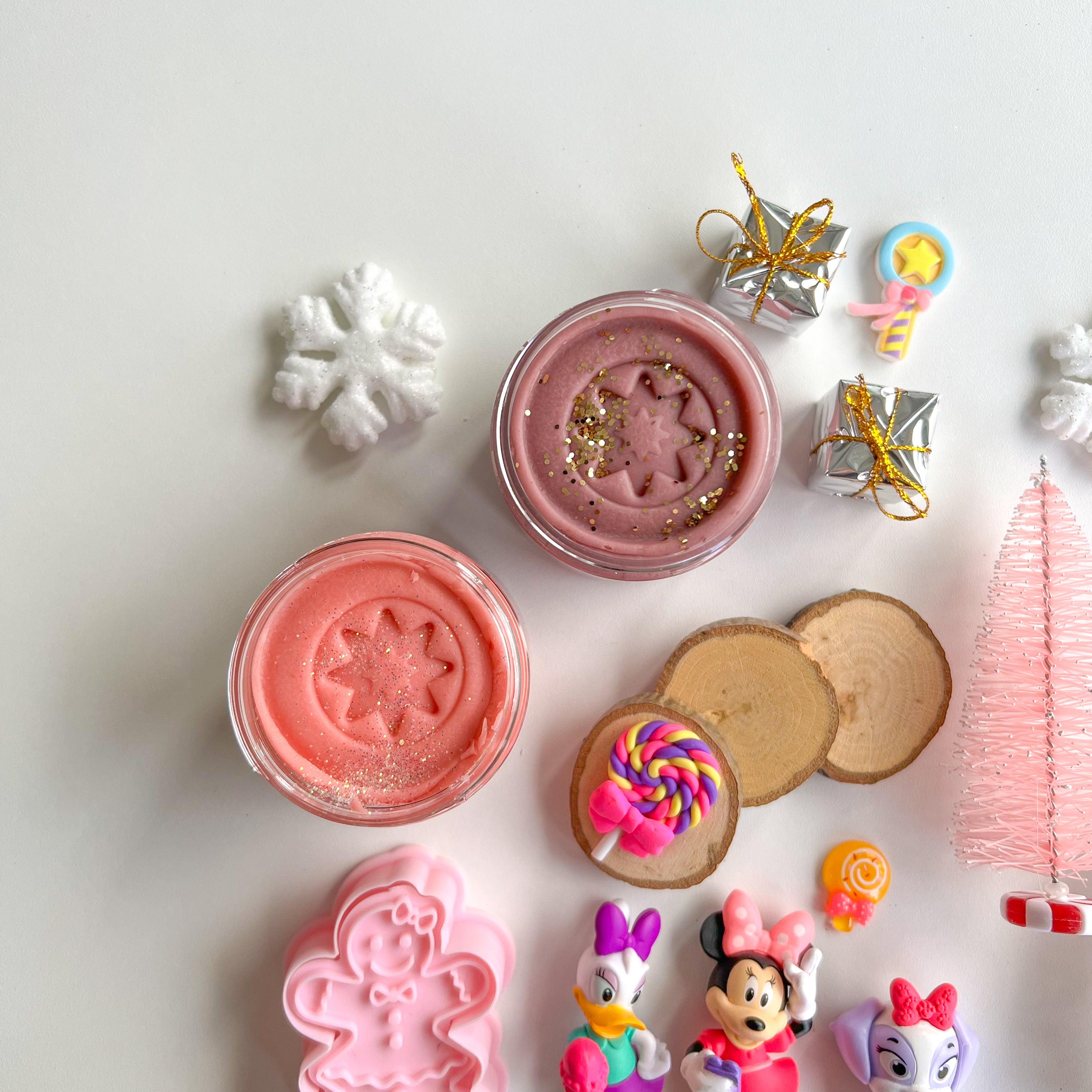 Minnie Mouse Mini Kits!