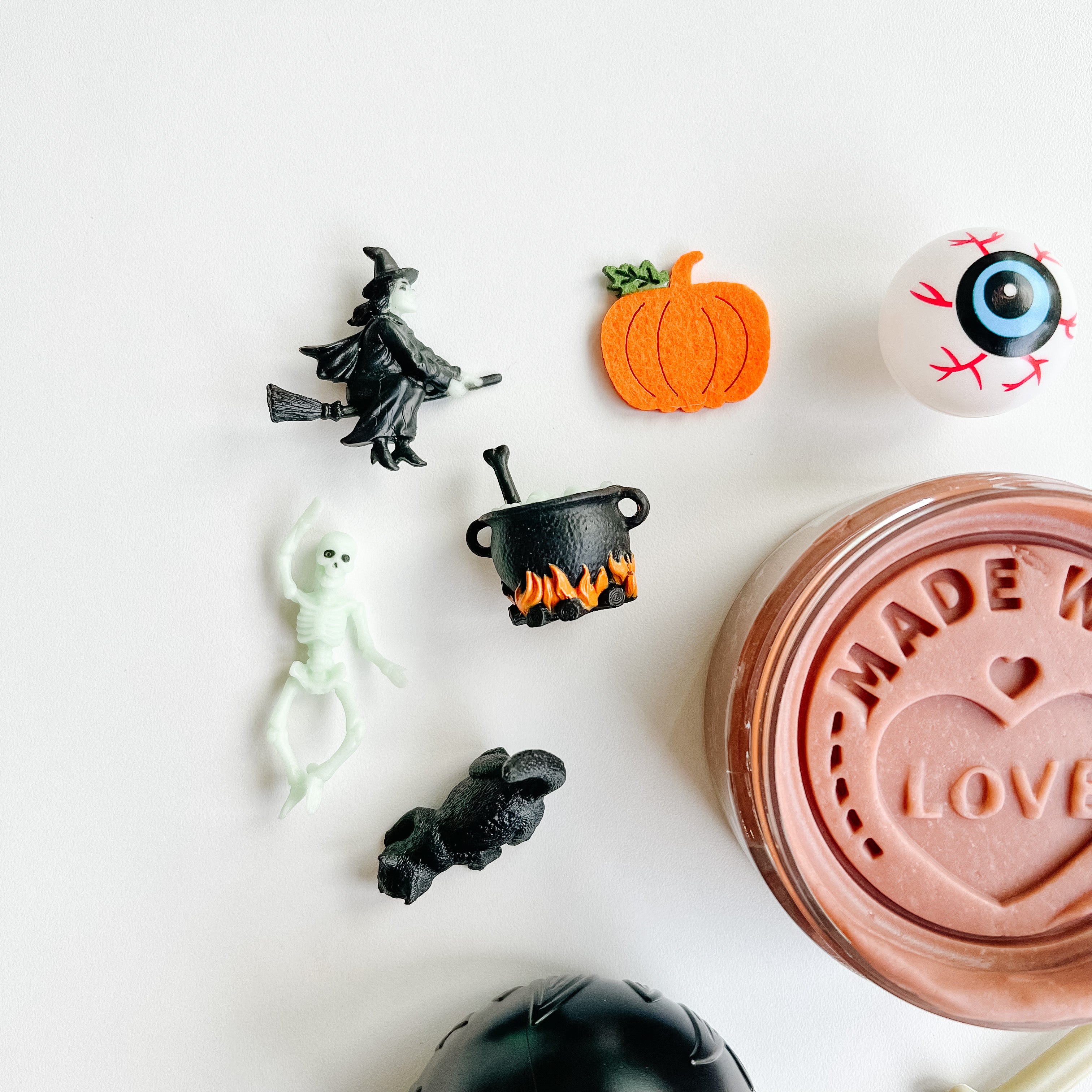 Mini Halloween kits