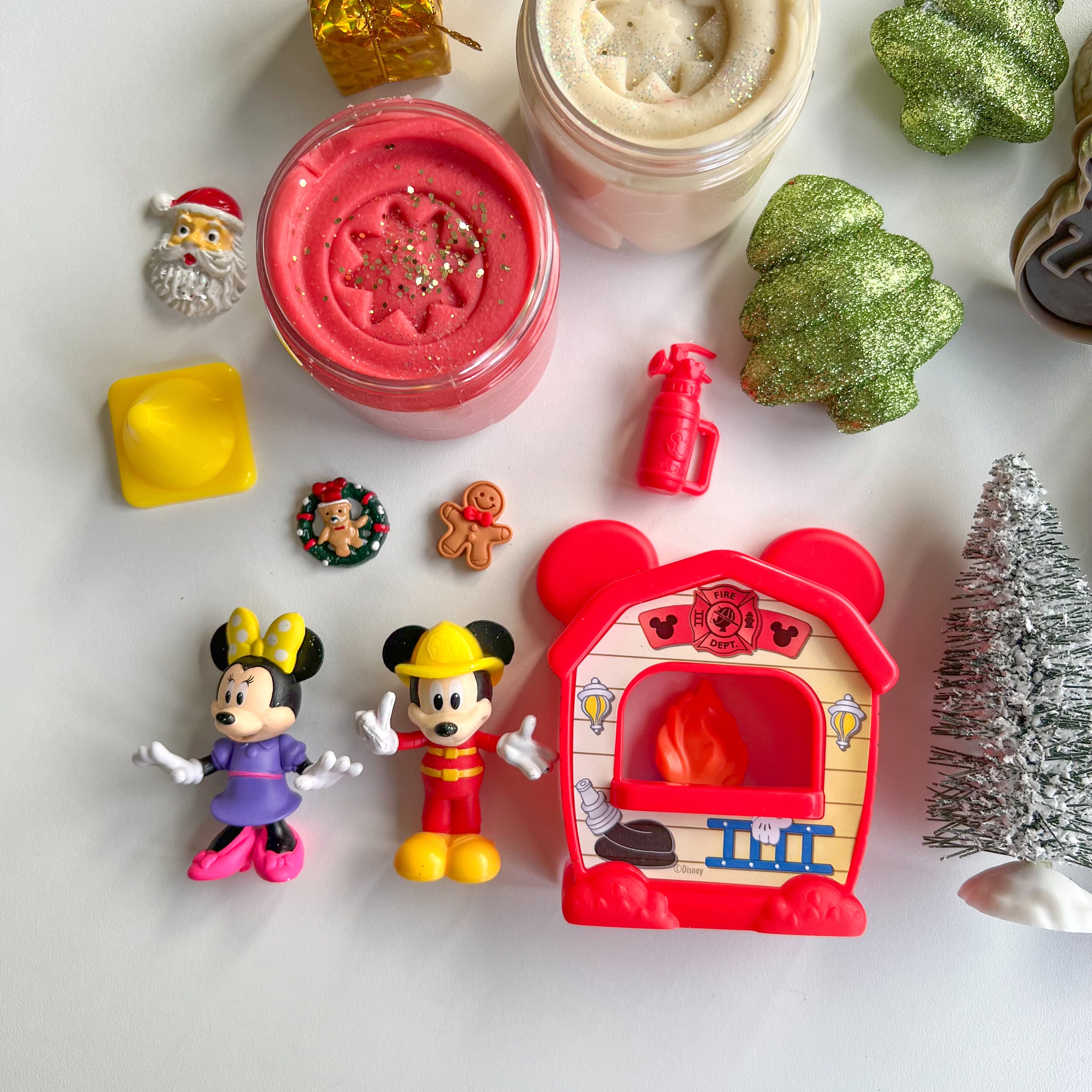 Mickey Saves Christmas mini kit!