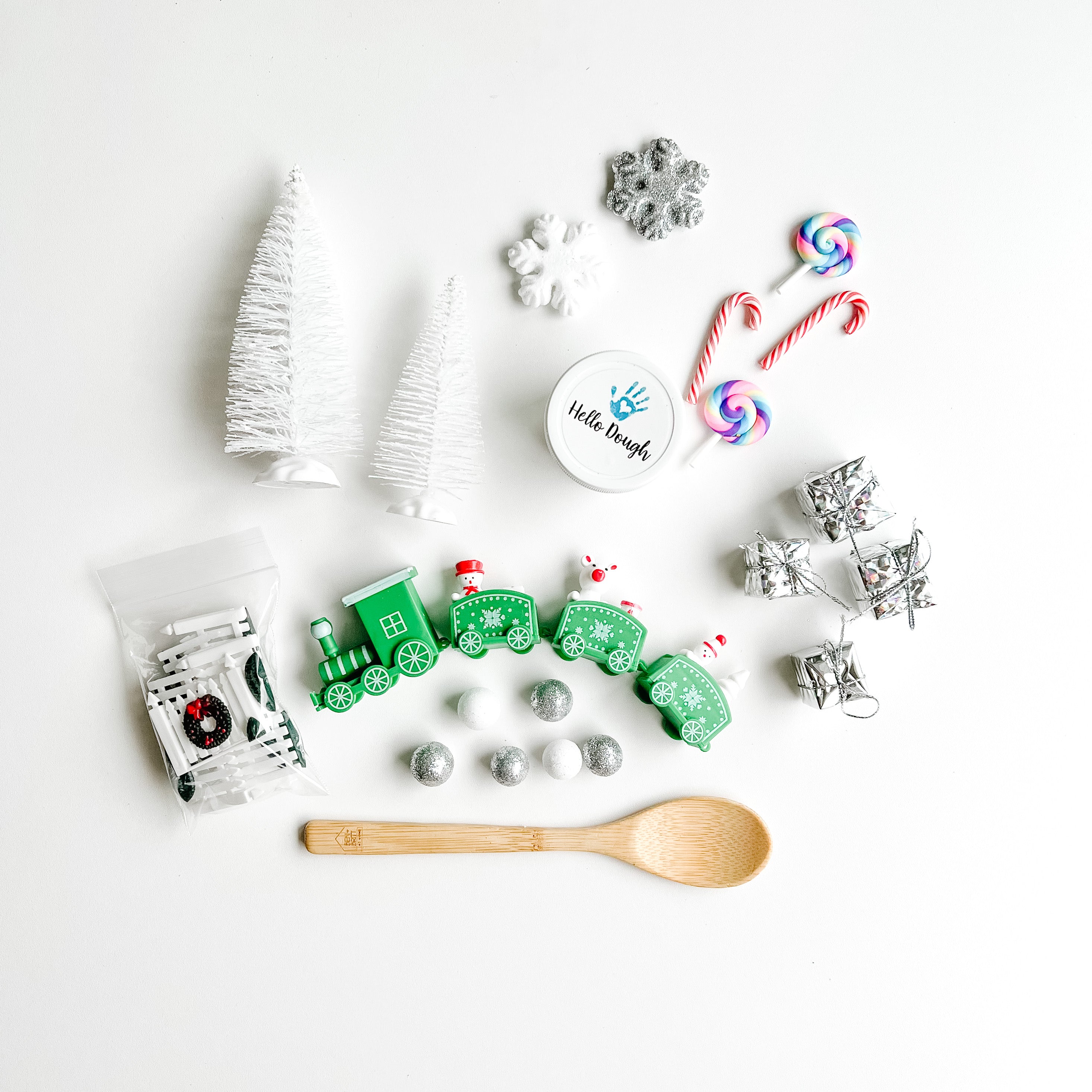 Make your own Snow! Train set with Fake snow making kit!