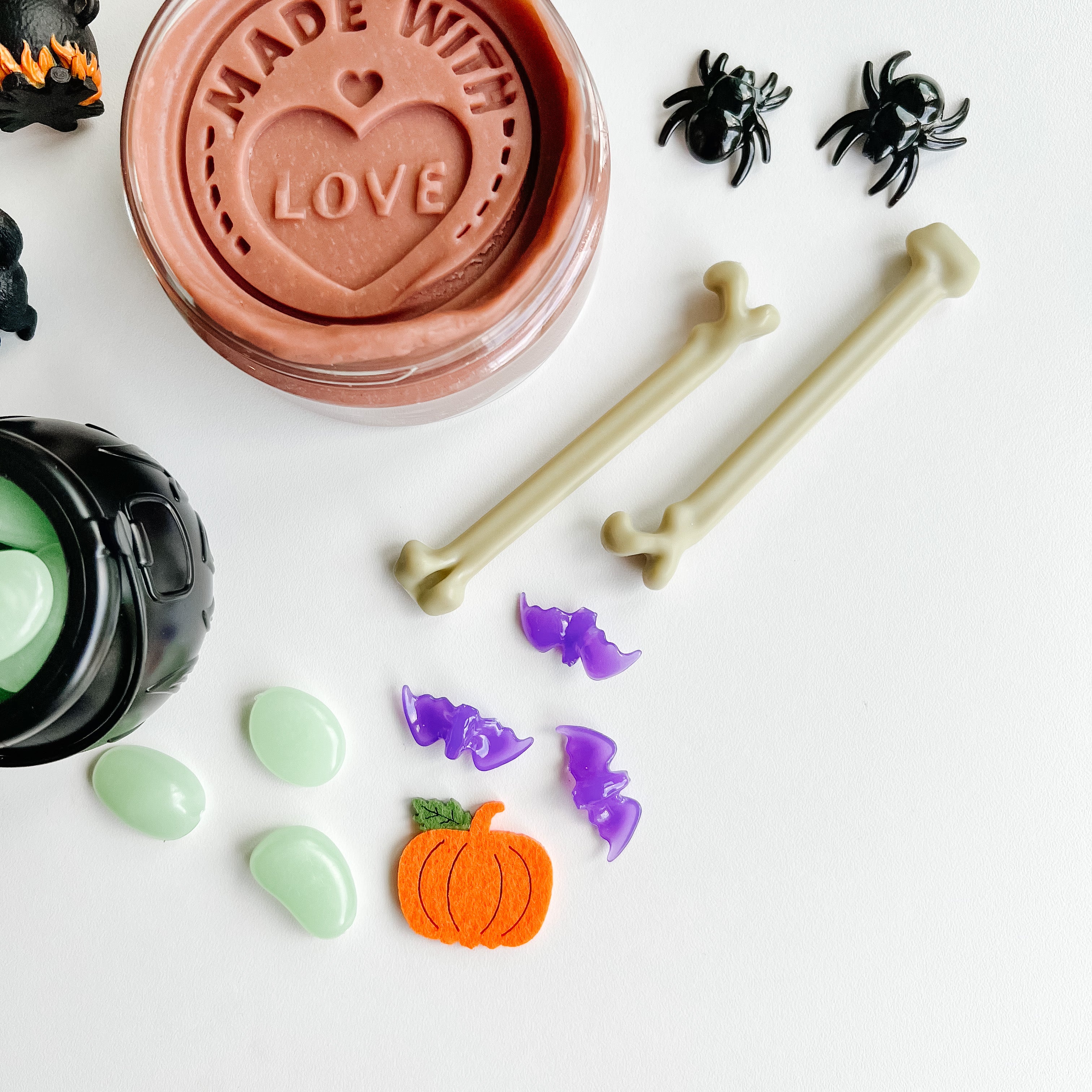 Mini Halloween kits