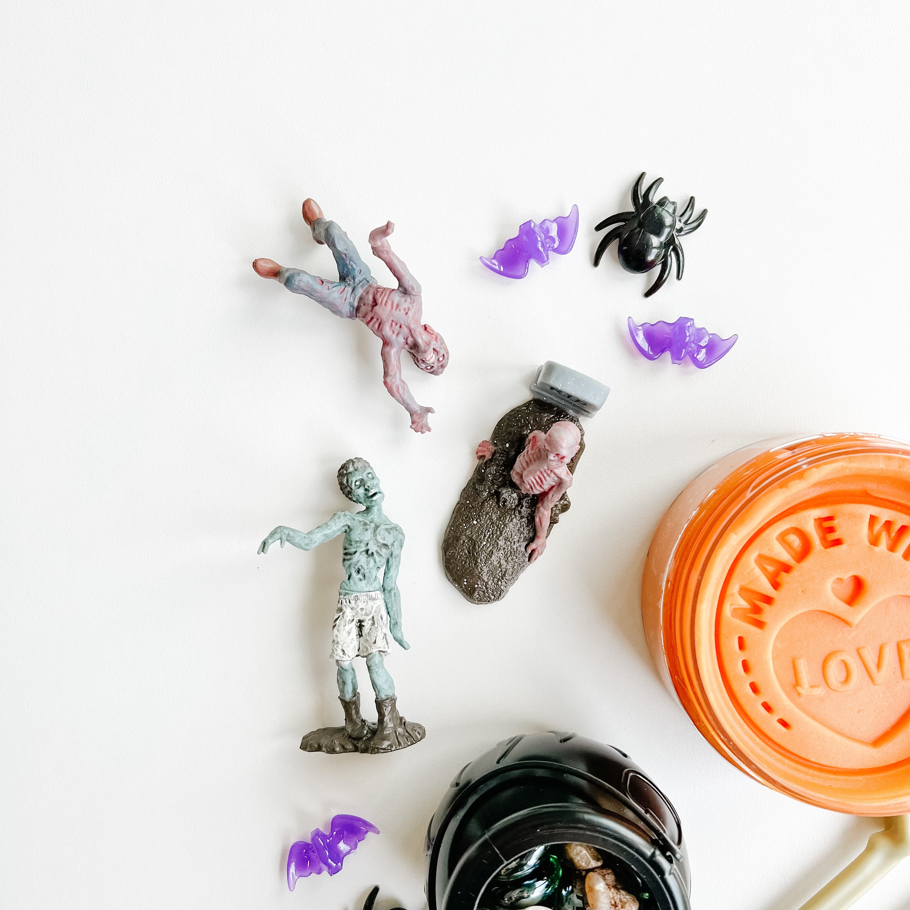 Mini Halloween kits